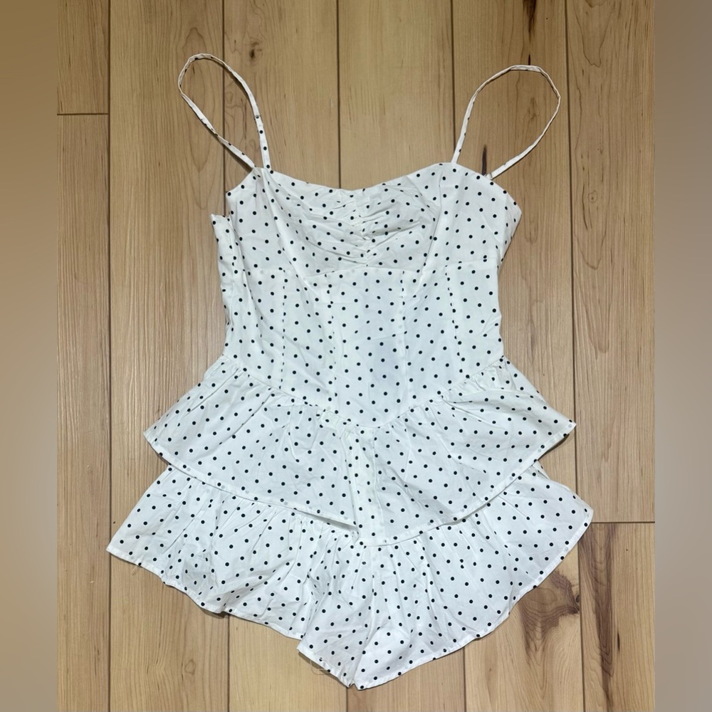 Fashion Nova NWT Poppi Poplin Romper White/Black Polka Dots Size XS